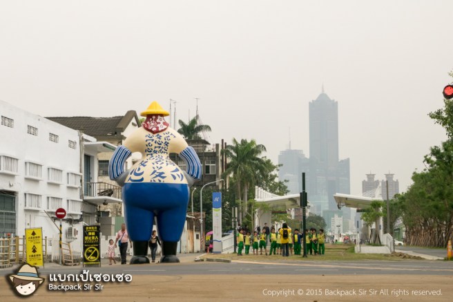 ความลับของรูปปั้น Labour and fishwoman statue ที่ Pier-2 Art Centre ในเกาสง ไต้หวัน