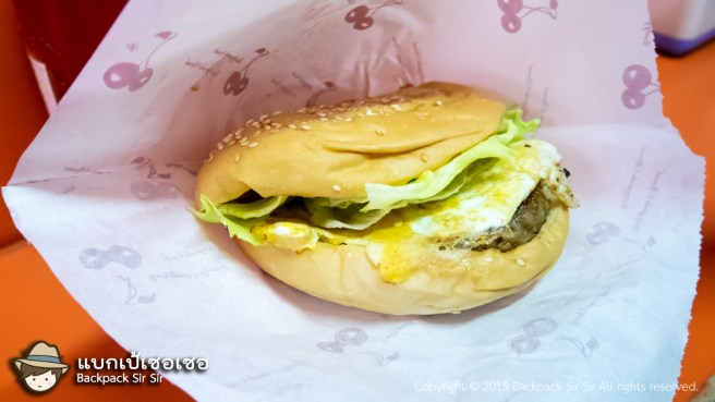 รีวิวเบอร์เกอร์หมูและแซนด์วิช ร้านชูอาม่า Chu A Ma Breakfast 秋奶奶早餐店 เที่ยวไต้หวัน ที่ไทเป