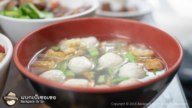 รีวิวข้าวขาหมูไต้หวัน Yi Jia Zi  一甲子餐飲 祖師廟焢肉飯 刈包 ใกล้วัดหลงซานที่ไทเป เที่ยวไต้หวันด้วยตนเอง